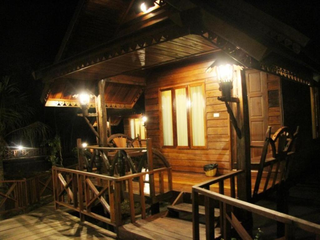Burilamplai Resort Thung Yai Экстерьер фото
