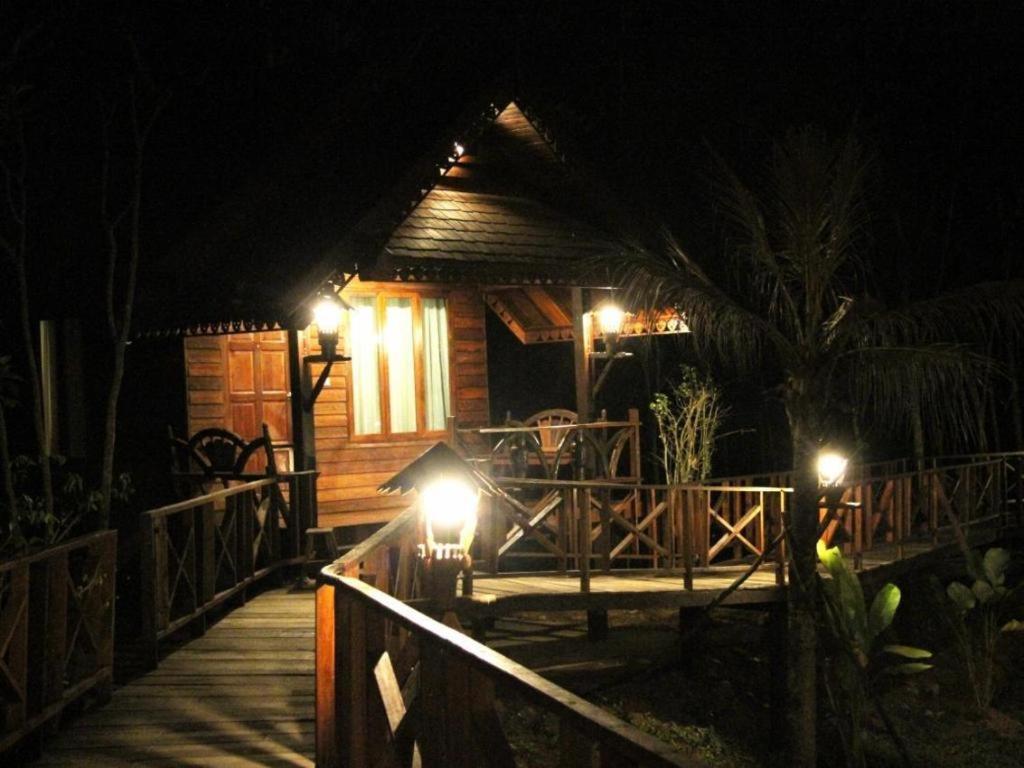 Burilamplai Resort Thung Yai Экстерьер фото