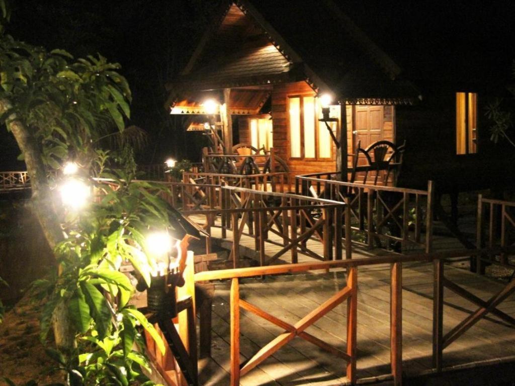 Burilamplai Resort Thung Yai Экстерьер фото