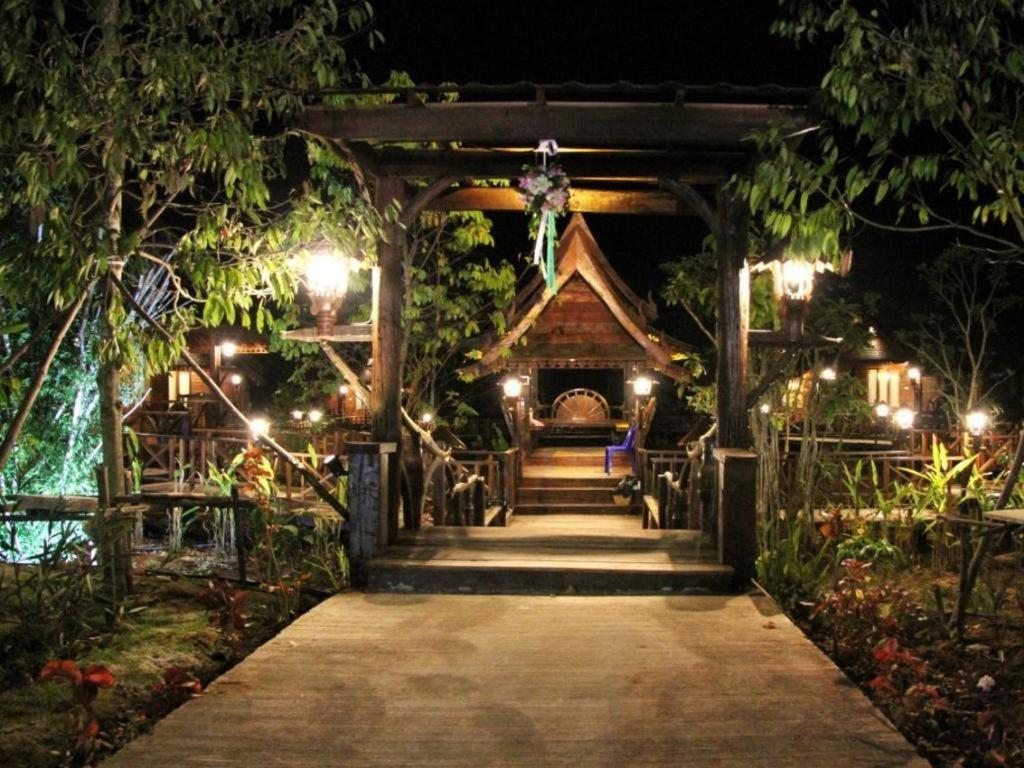 Burilamplai Resort Thung Yai Экстерьер фото
