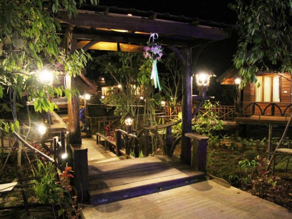 Burilamplai Resort Thung Yai Экстерьер фото