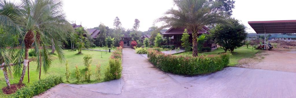 Burilamplai Resort Thung Yai Экстерьер фото